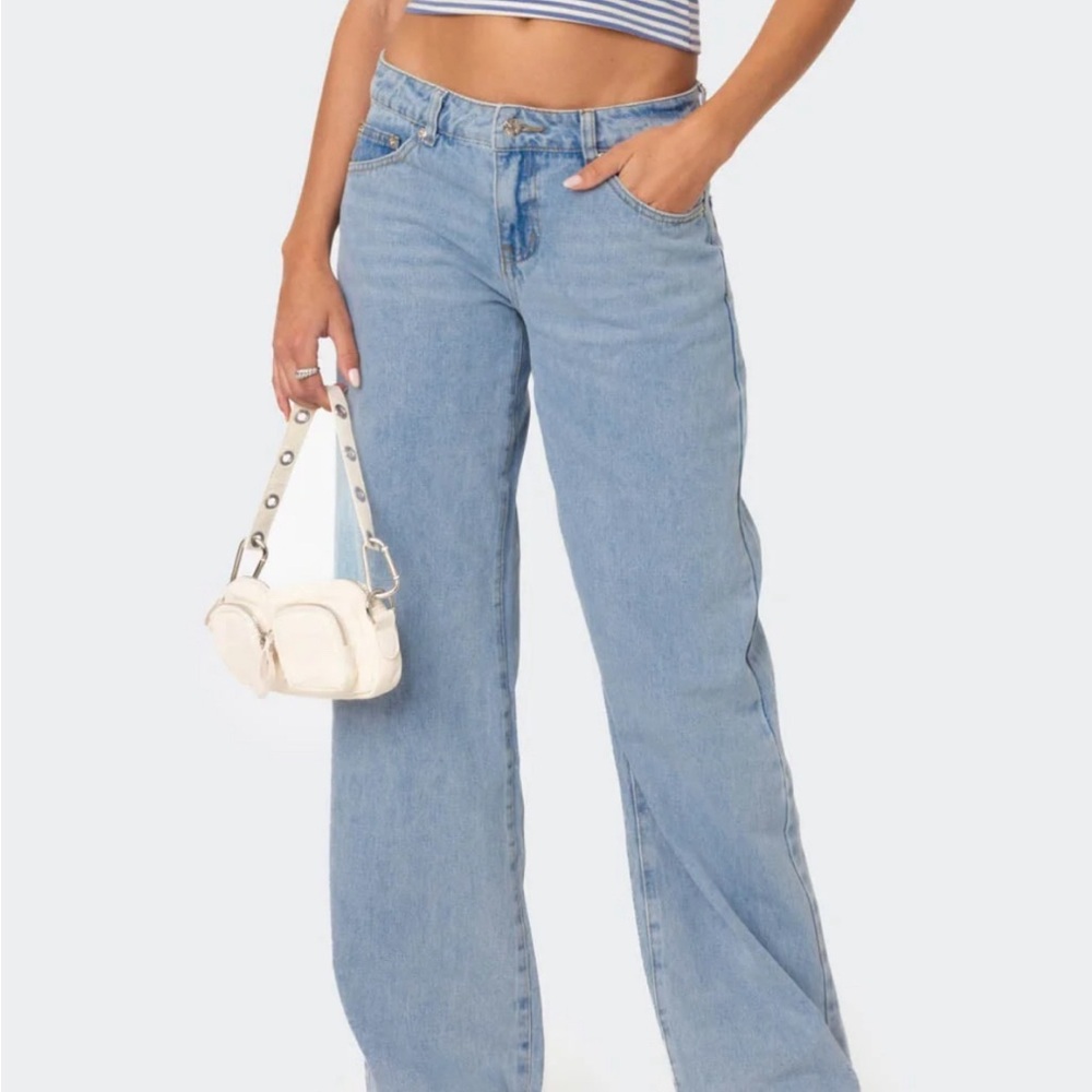 RAELYNN WASHED LOW RISE JEANS